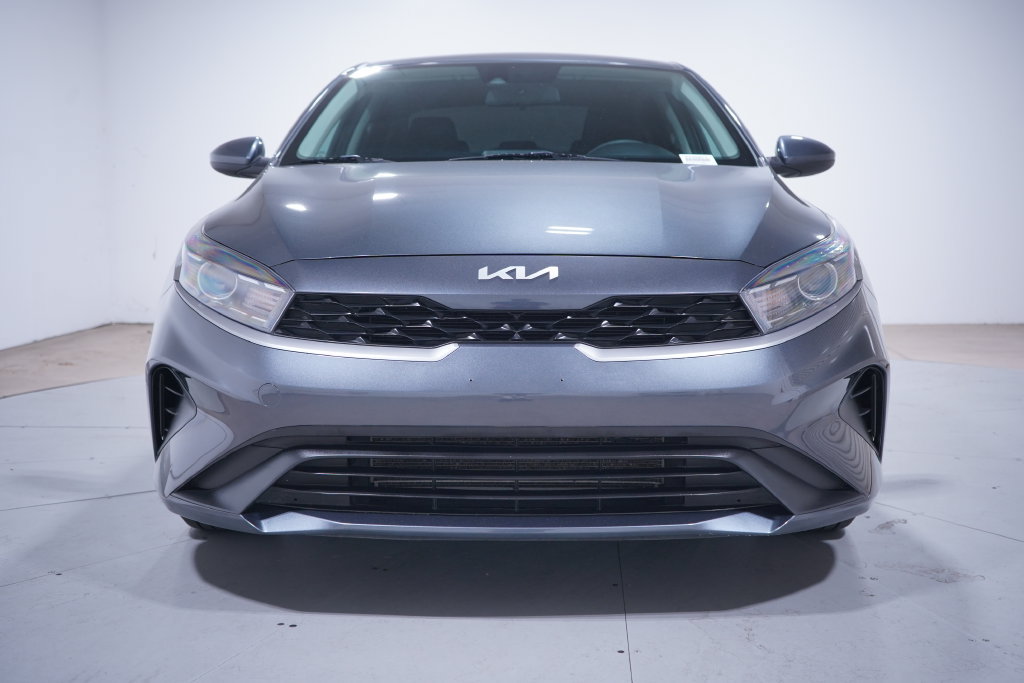 Used 2022 Kia Forte LXS FWD image 4