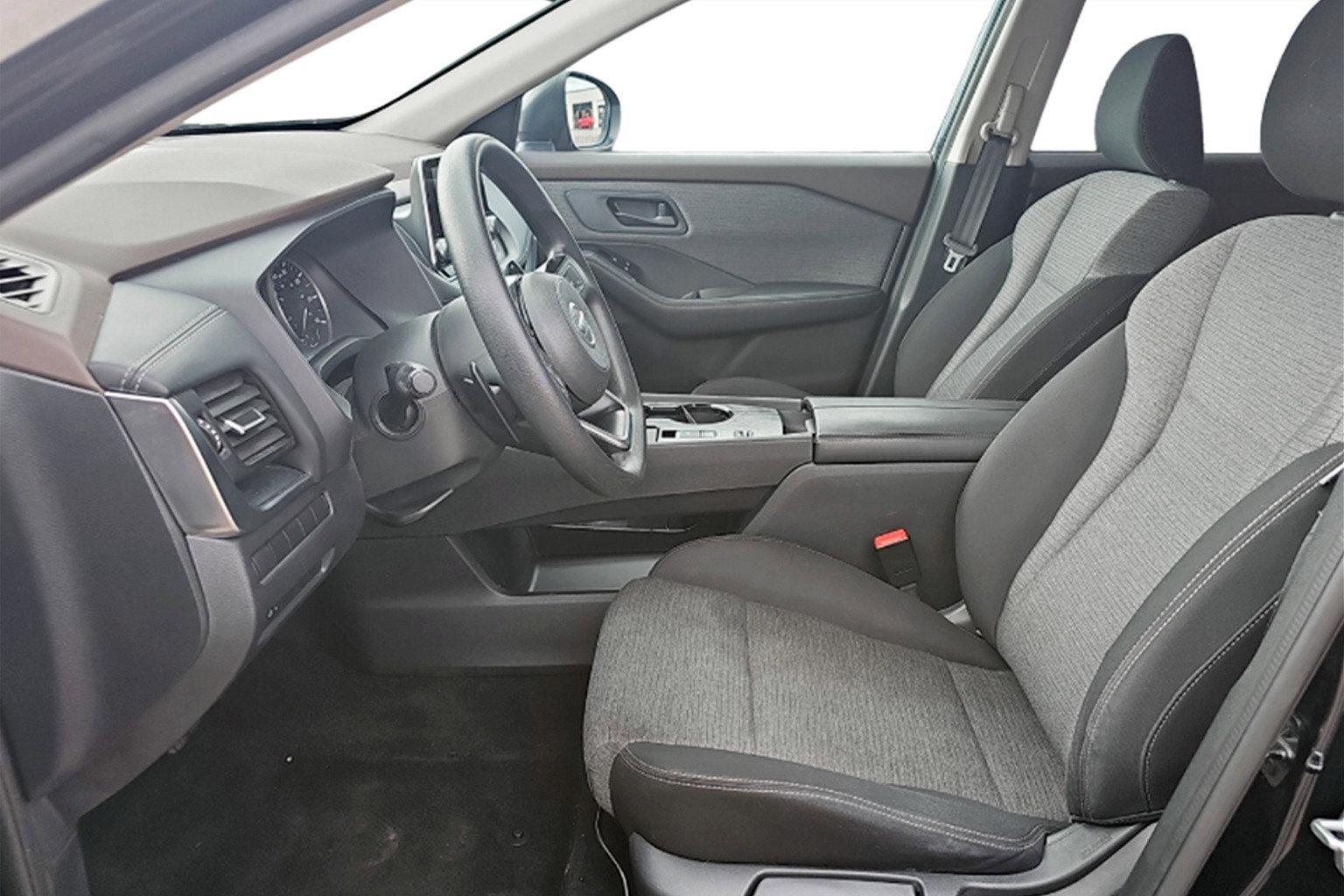 Used 2021 Nissan Rogue S image 21