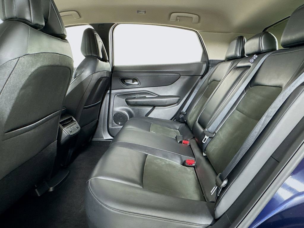 Used 2023 Nissan Ariya AWD image 12