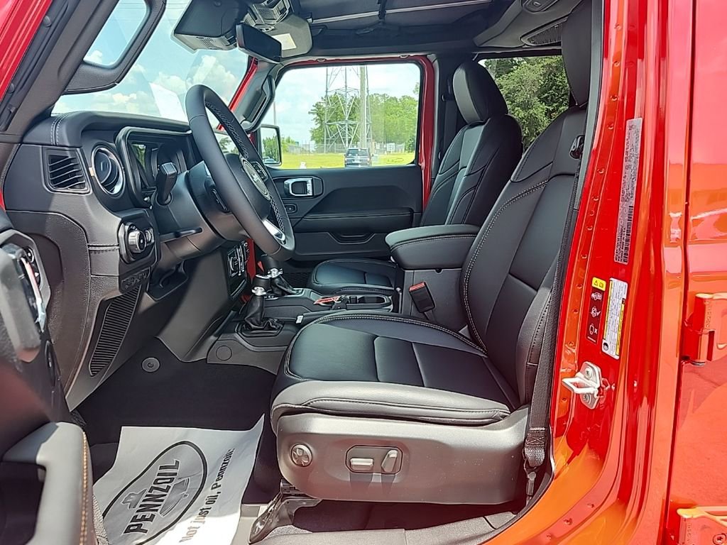 New 2025 Jeep Wrangler Sahara image 22
