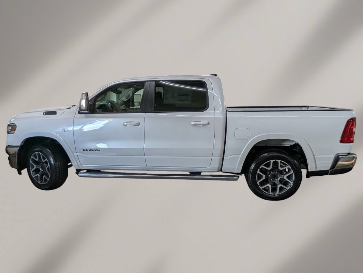 New 2026 RAM 1500 Laramie AWD/4WD image 3