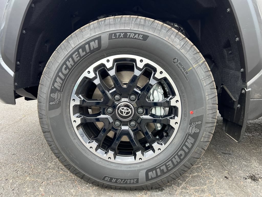 New 2026 Toyota Tundra SR5 w/ TRD Off-Road Package AWD/4WD image 6