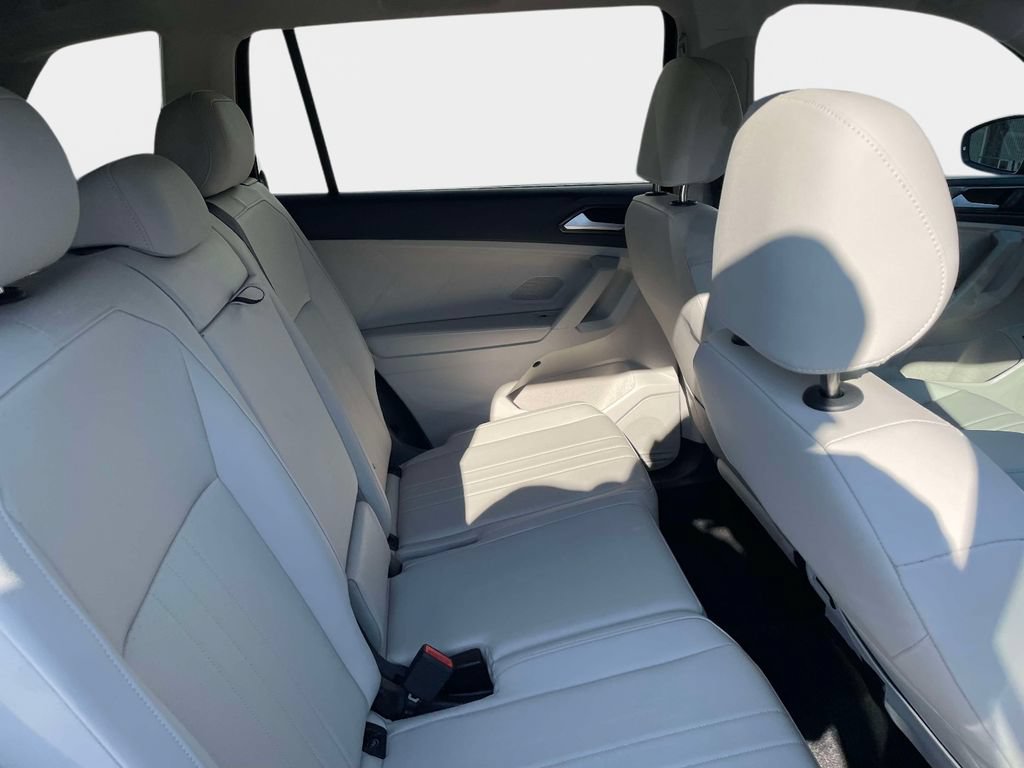 Used 2023 Volkswagen Tiguan SE FWD image 11