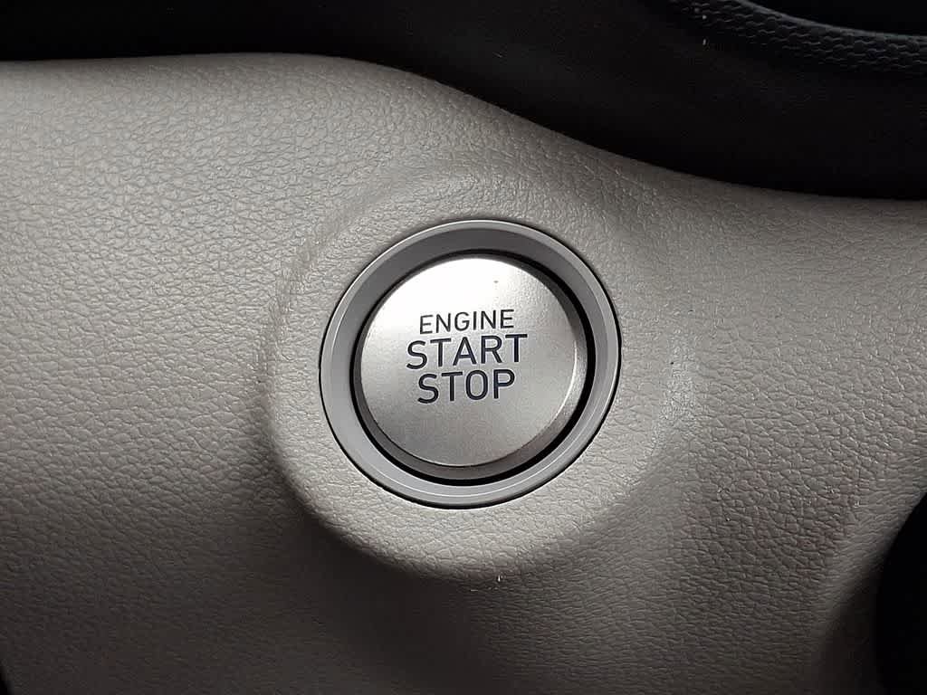 Certified 2025 Hyundai Venue SEL FWD image 22