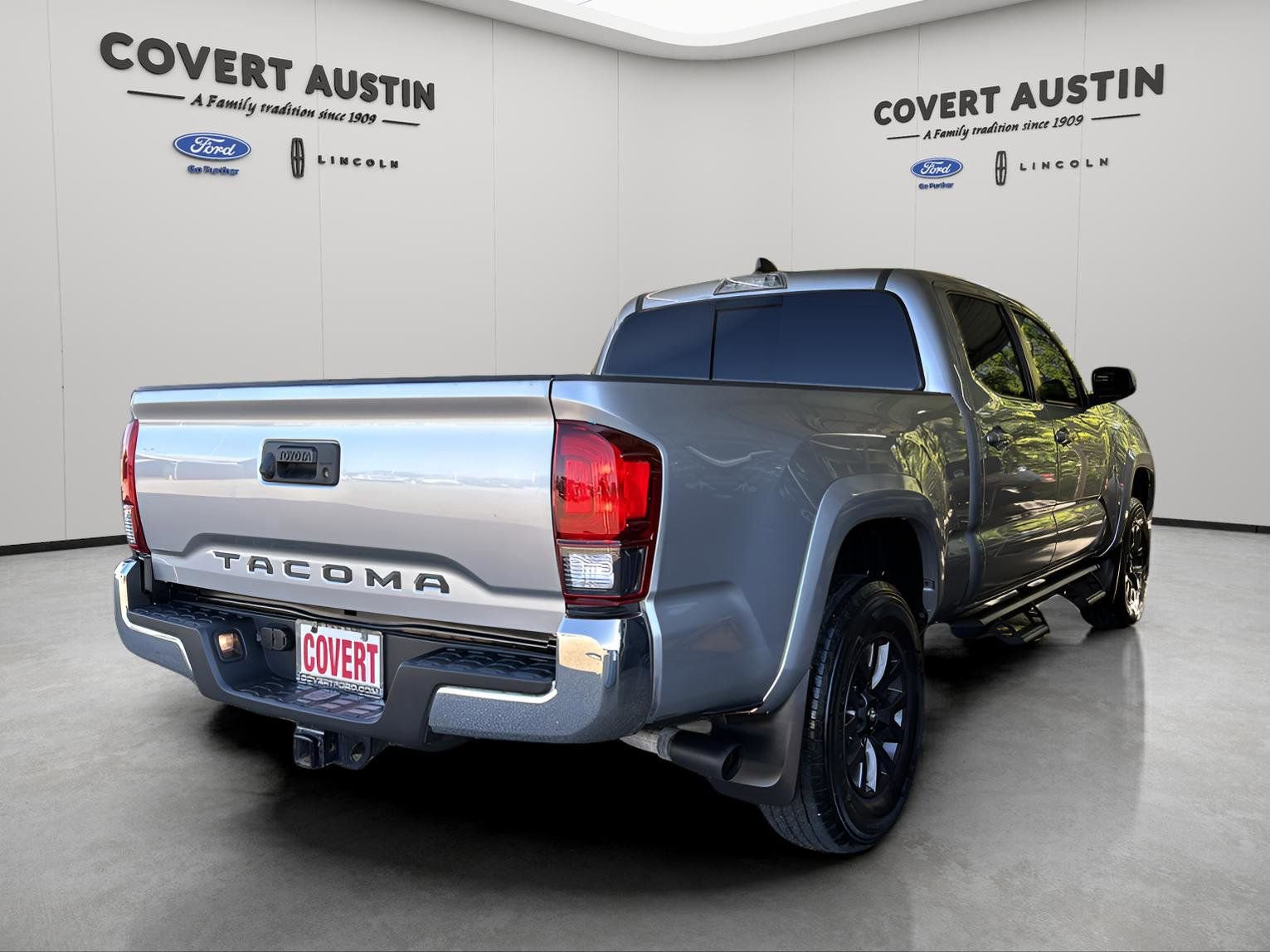 Used 2023 Toyota Tacoma SR5 image 5