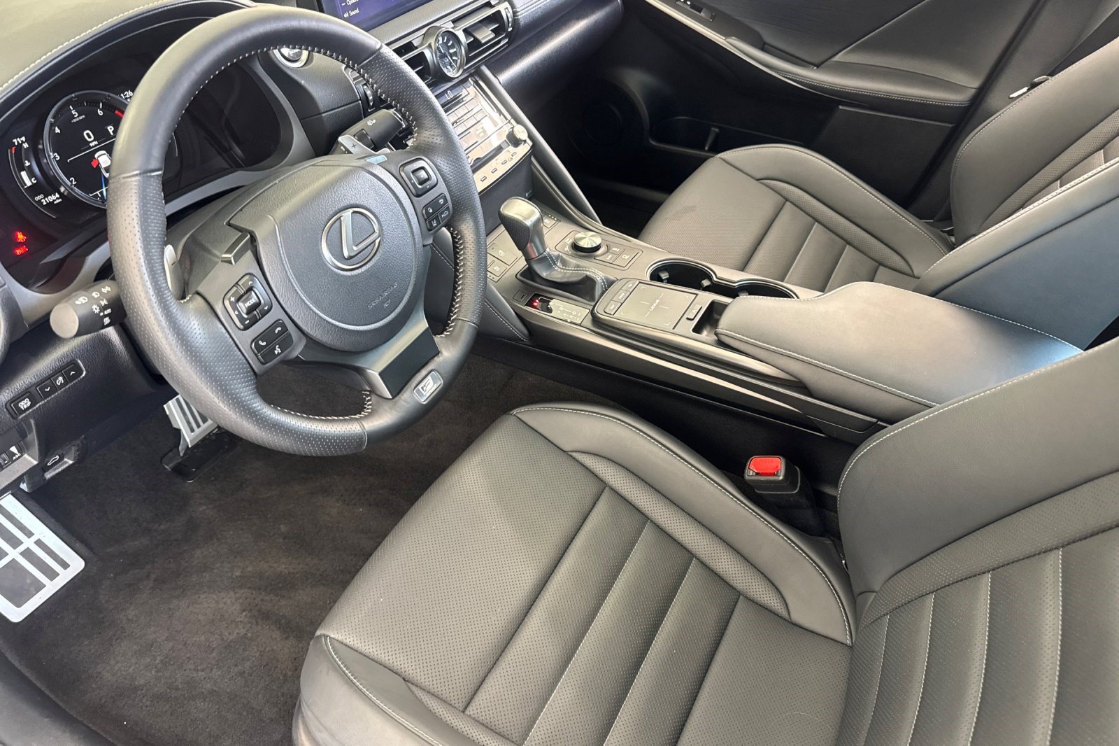 Used 2023 Lexus IS 350 F Sport w/ Navigation Package RWD image 4