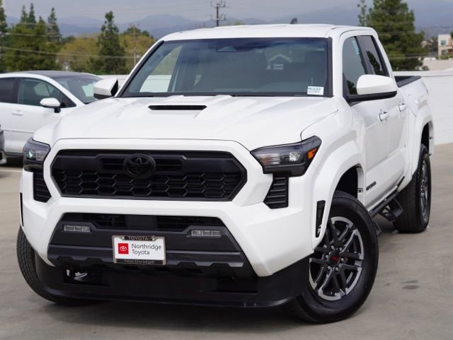 Certified 2024 Toyota Tacoma TRD Sport image 4