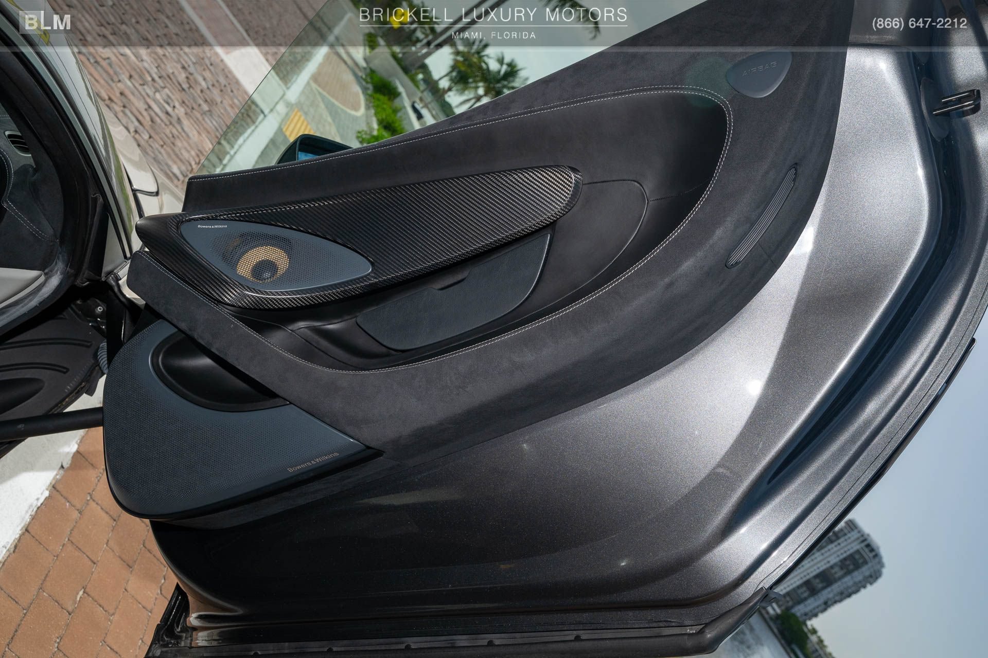 Used 2018 McLaren 570S Coupe RWD image 18