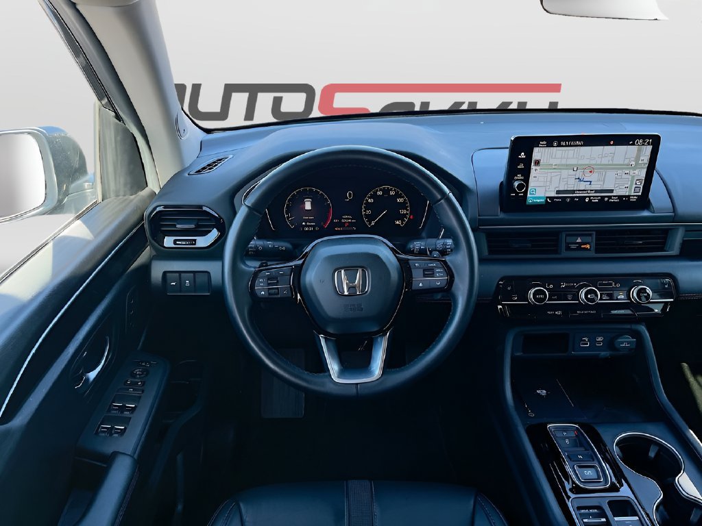 Used 2025 Honda Pilot Touring image 24