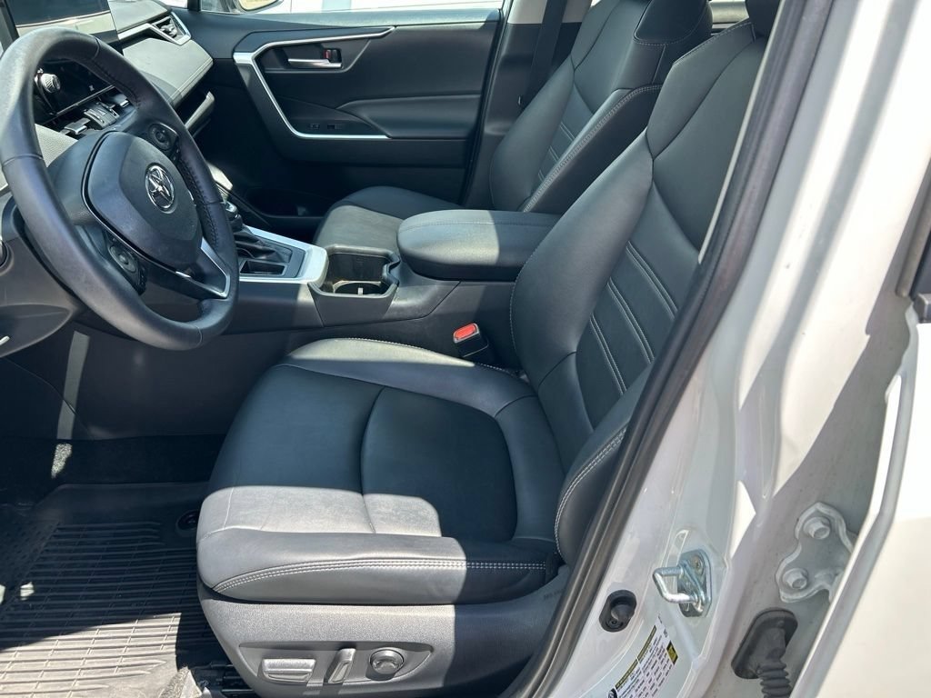 Used 2023 Toyota RAV4 XLE Premium FWD image 14