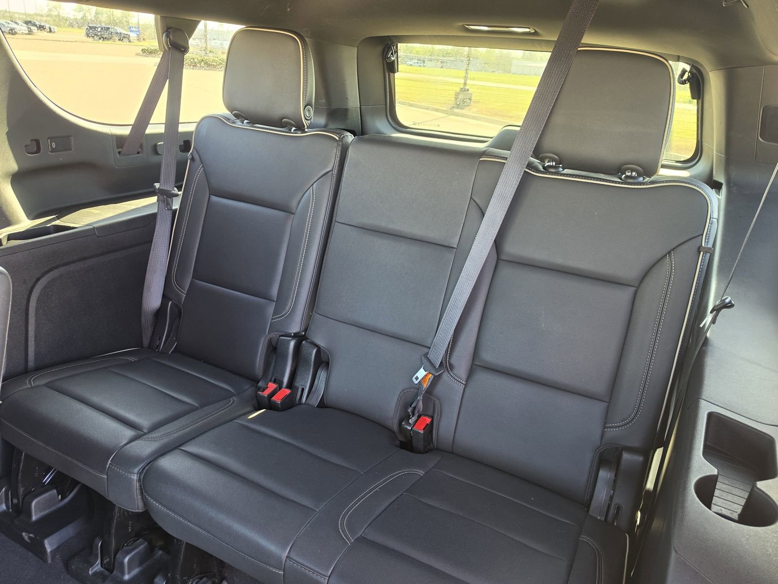 Used 2023 GMC Yukon XL SLT image 17