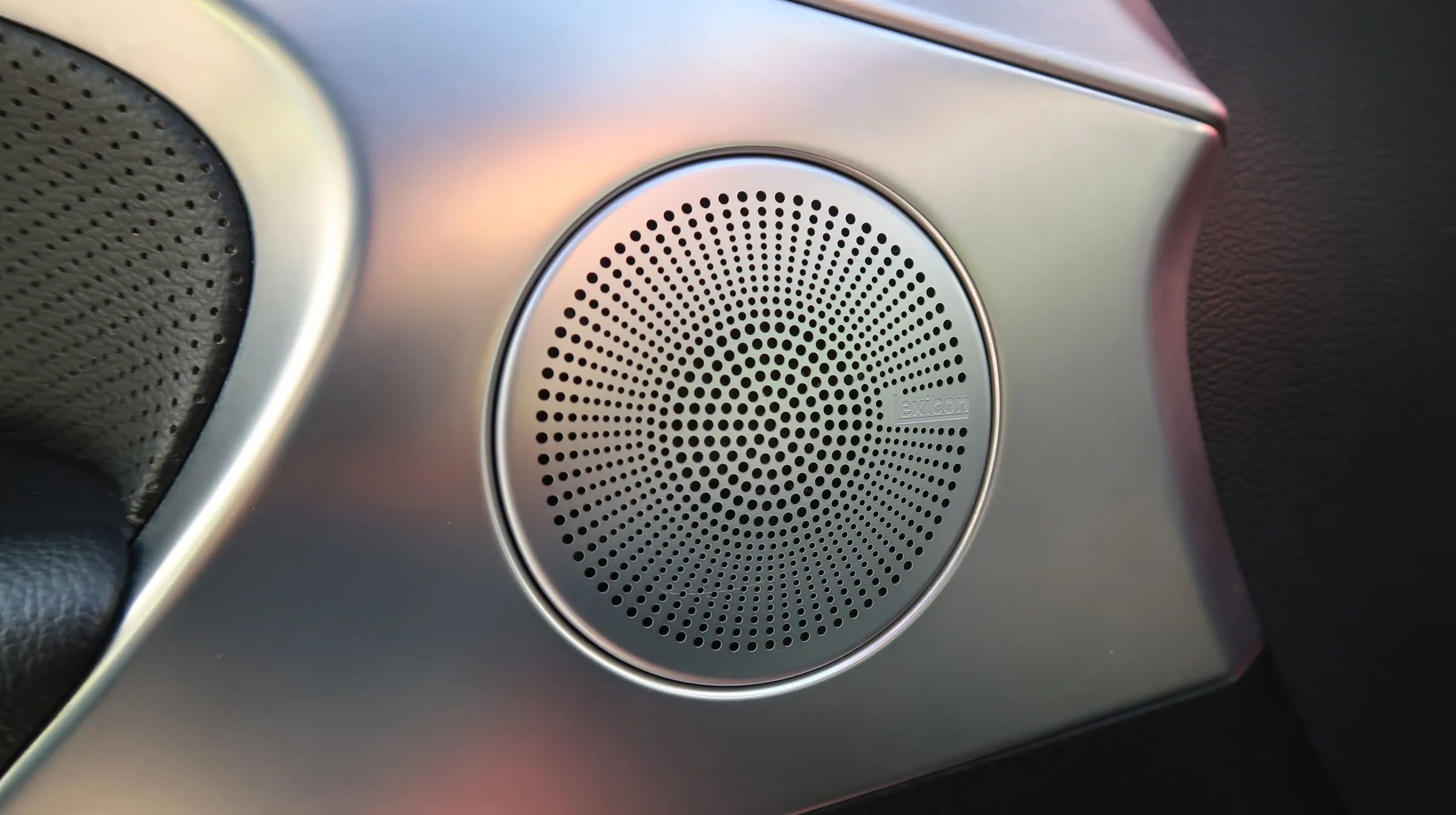 Used 2021 Genesis G70 3.3T image 42