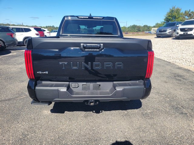 Used 2023 Toyota Tundra SR5 w/ SR5 Convenience Package AWD/4WD image 7