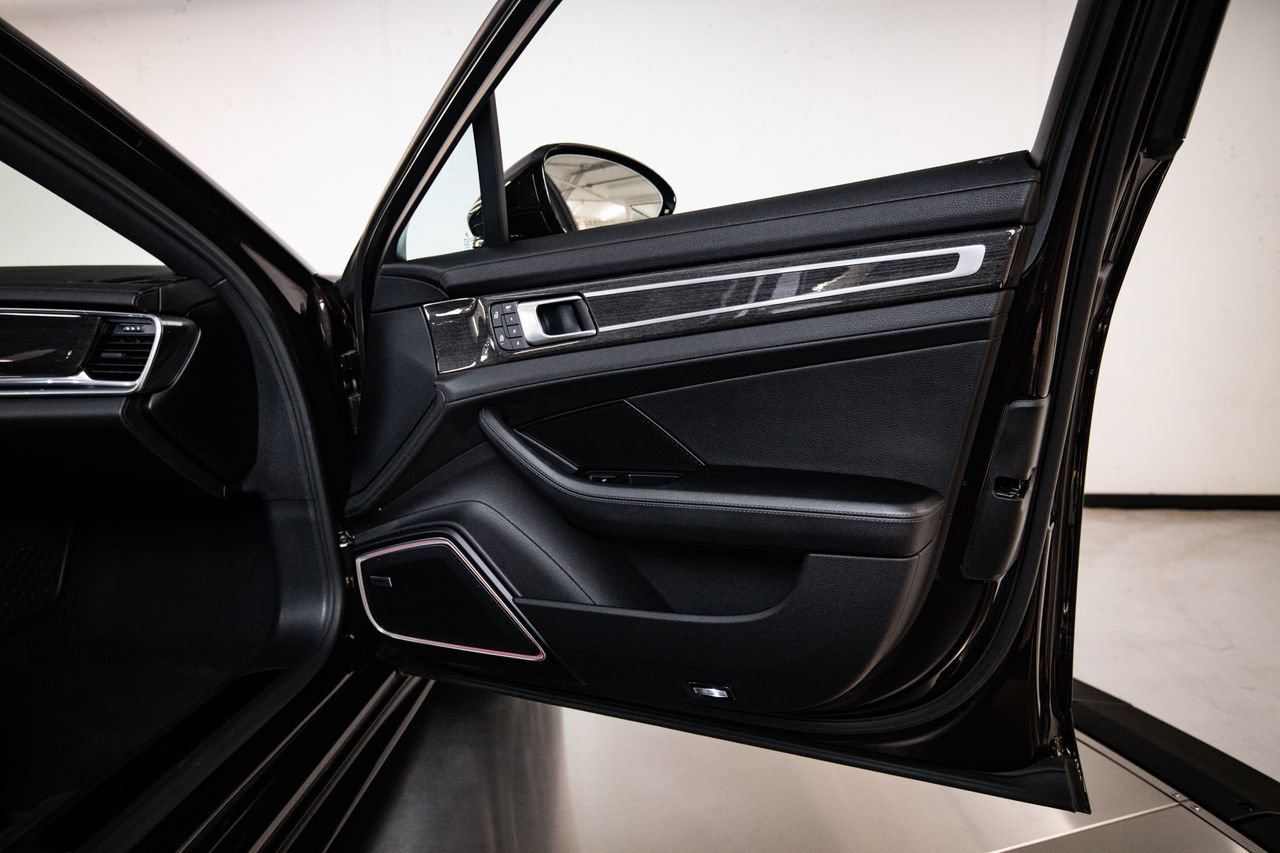Certified 2023 Porsche Panamera Platinum Edition RWD image 27