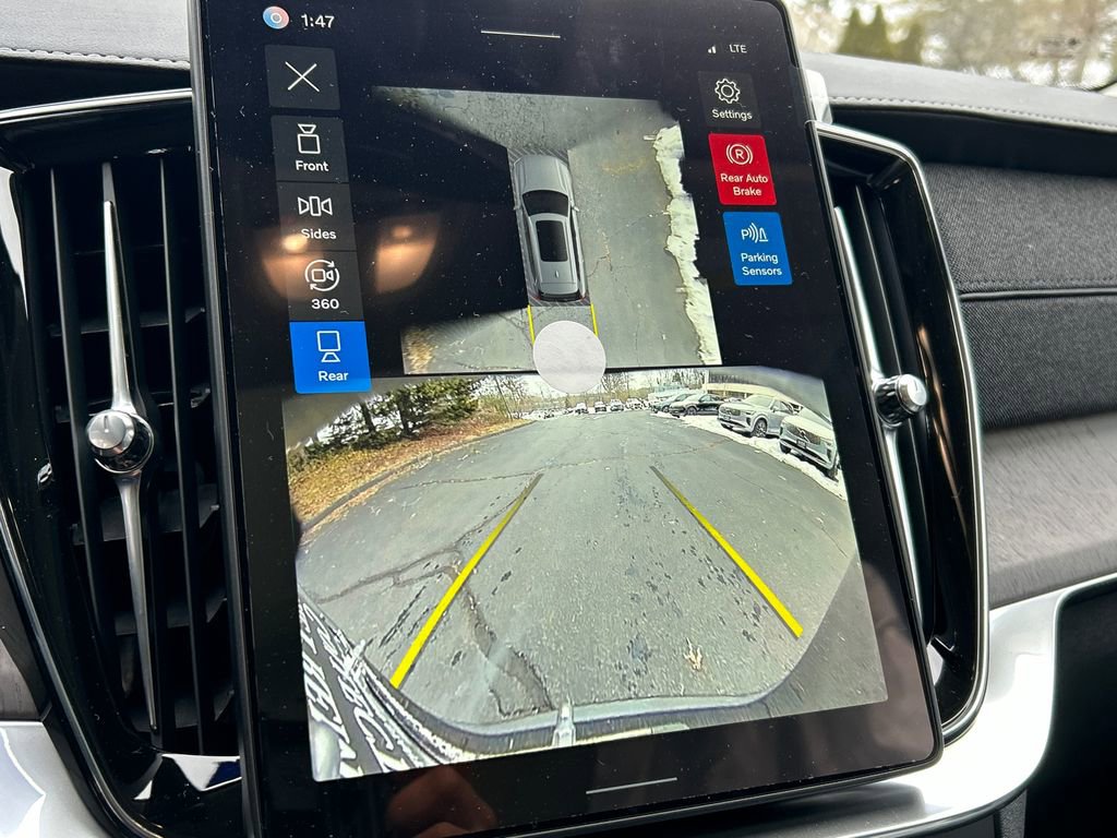 New 2026 Volvo XC90 B6 Ultra w/ Protection Package image 16