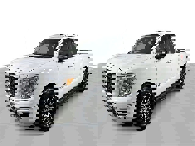 Used 2021 Nissan Titan SV w/ SV Convenience Package