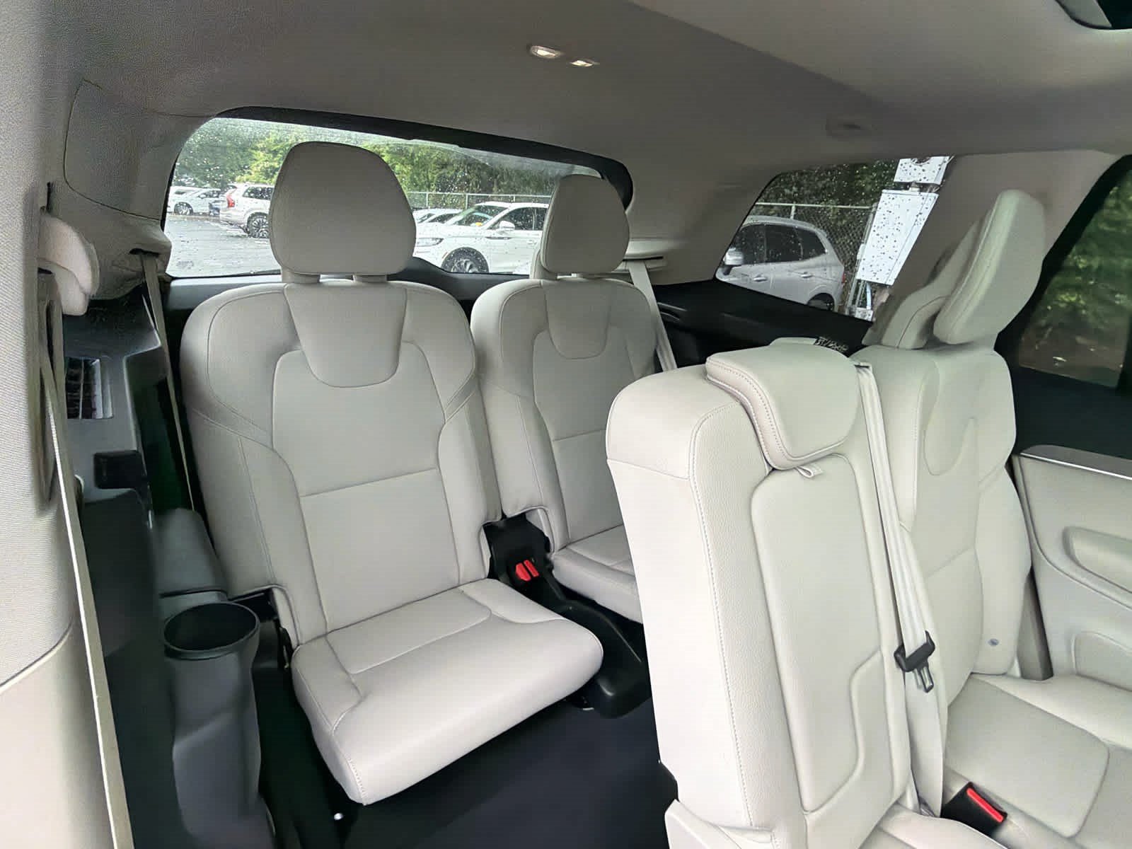 Certified 2025 Volvo XC90 B5 Plus w/ Protection Package Premier AWD/4WD image 60