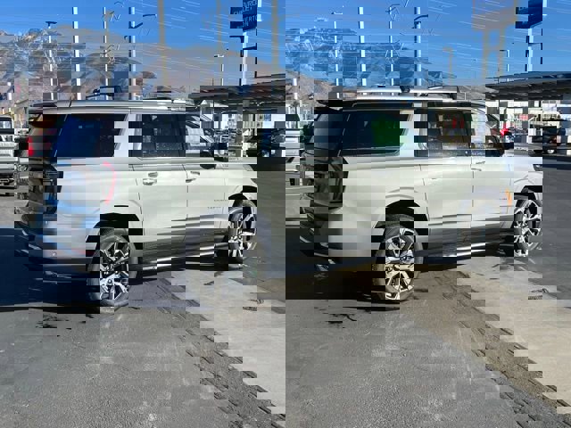 New 2026 Chevrolet Suburban High Country w/ Sun And Tow Package image 31