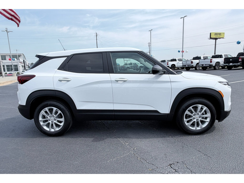 New 2026 Chevrolet TrailBlazer LS w/ LS Convenience Package FWD image 4