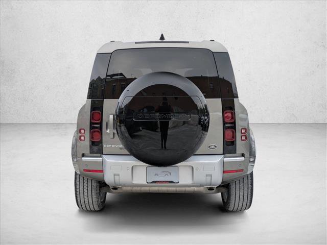Certified 2022 Land Rover Defender 110 XS Edition image 7