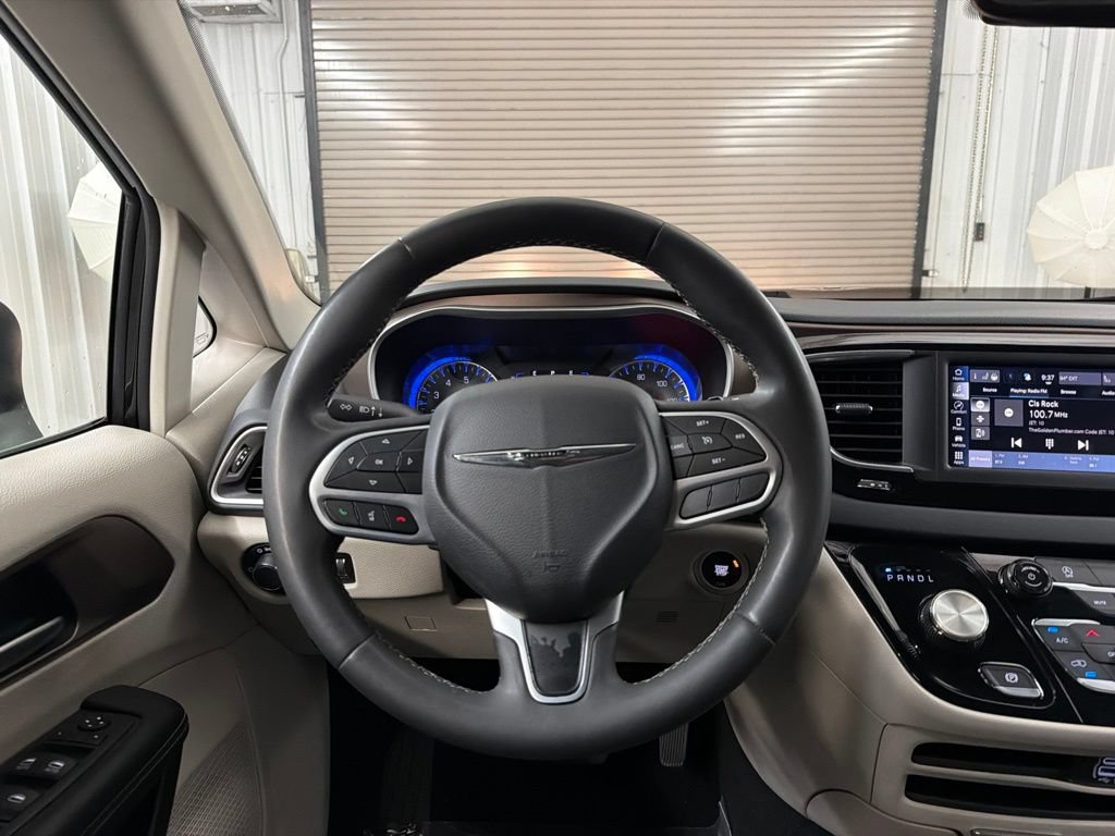 Used 2023 Chrysler Voyager LX FWD image 36