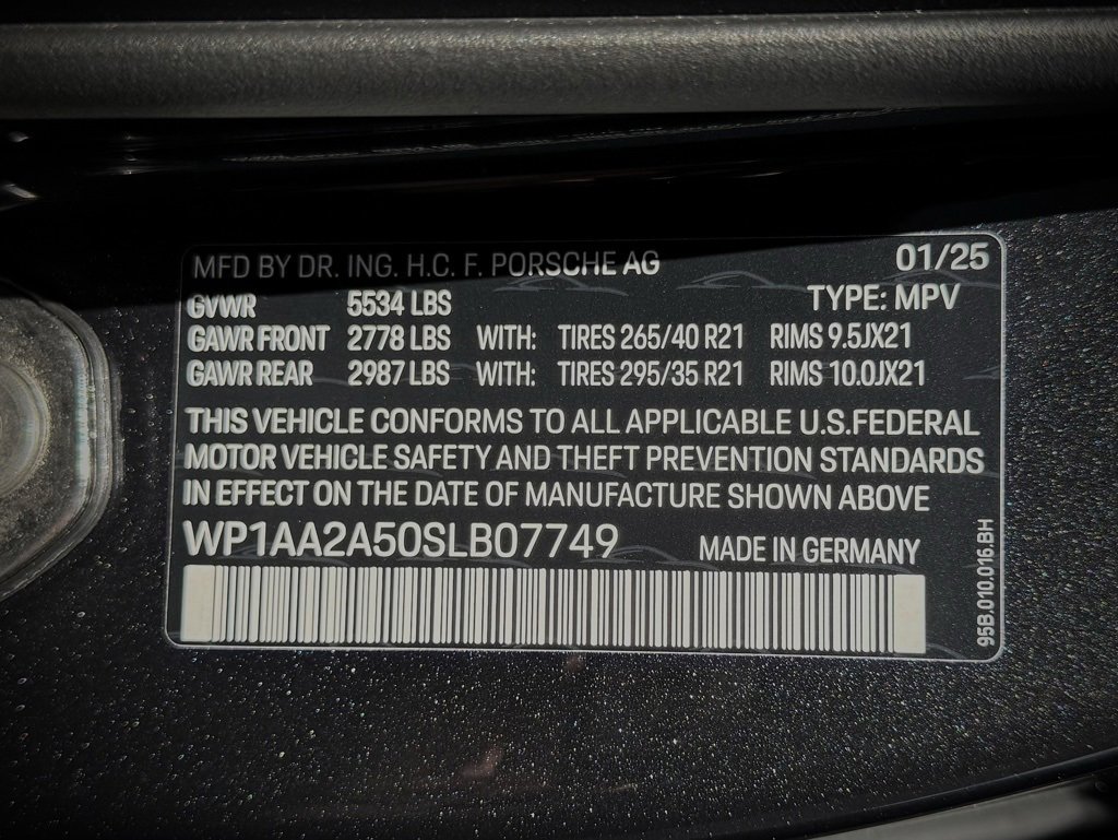 New 2025 Porsche Macan image 30