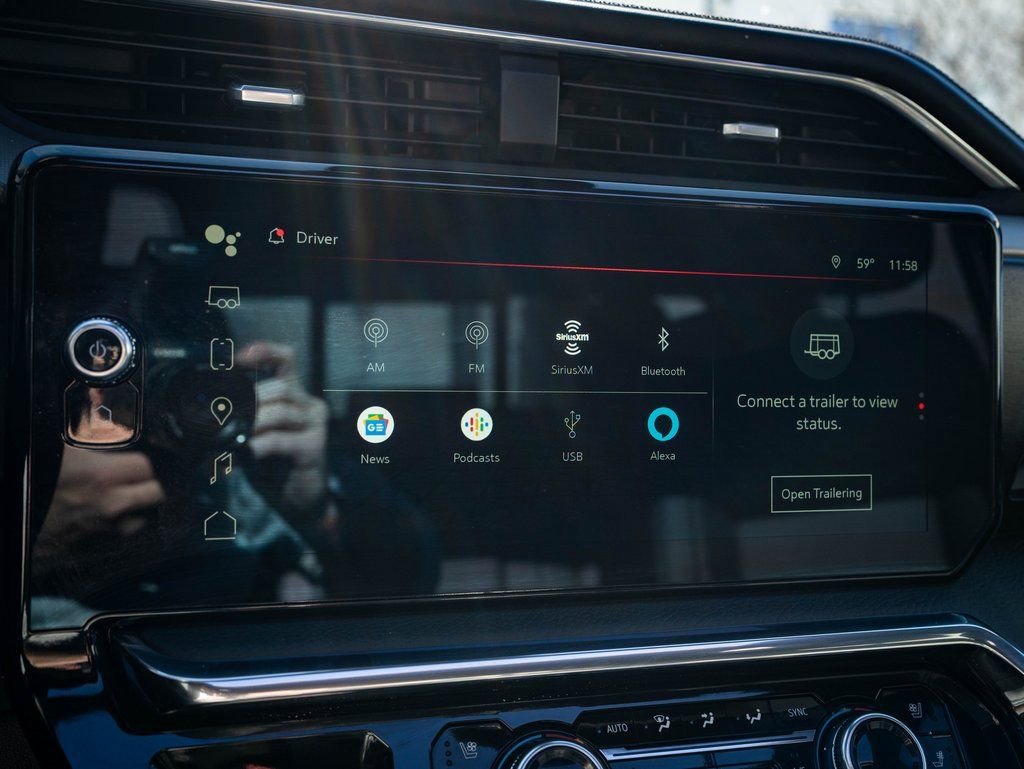 Used 2025 GMC Sierra 3500 Denali w/ Denali Reserve Package image 32