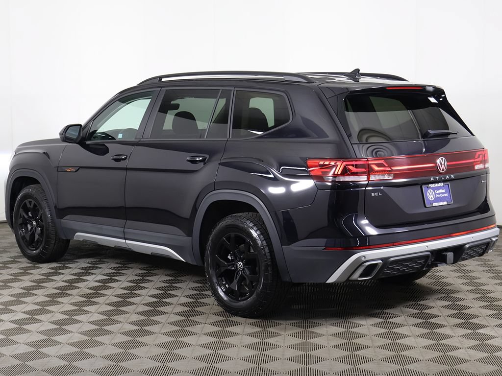 Used 2024 Volkswagen Atlas Peak Edition SEL AWD/4WD image 13