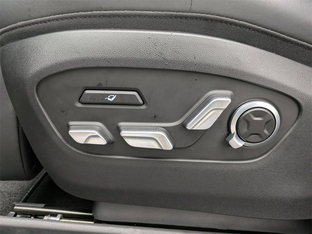 Certified 2026 Hyundai Ioniq 9 Calligraphy image 25