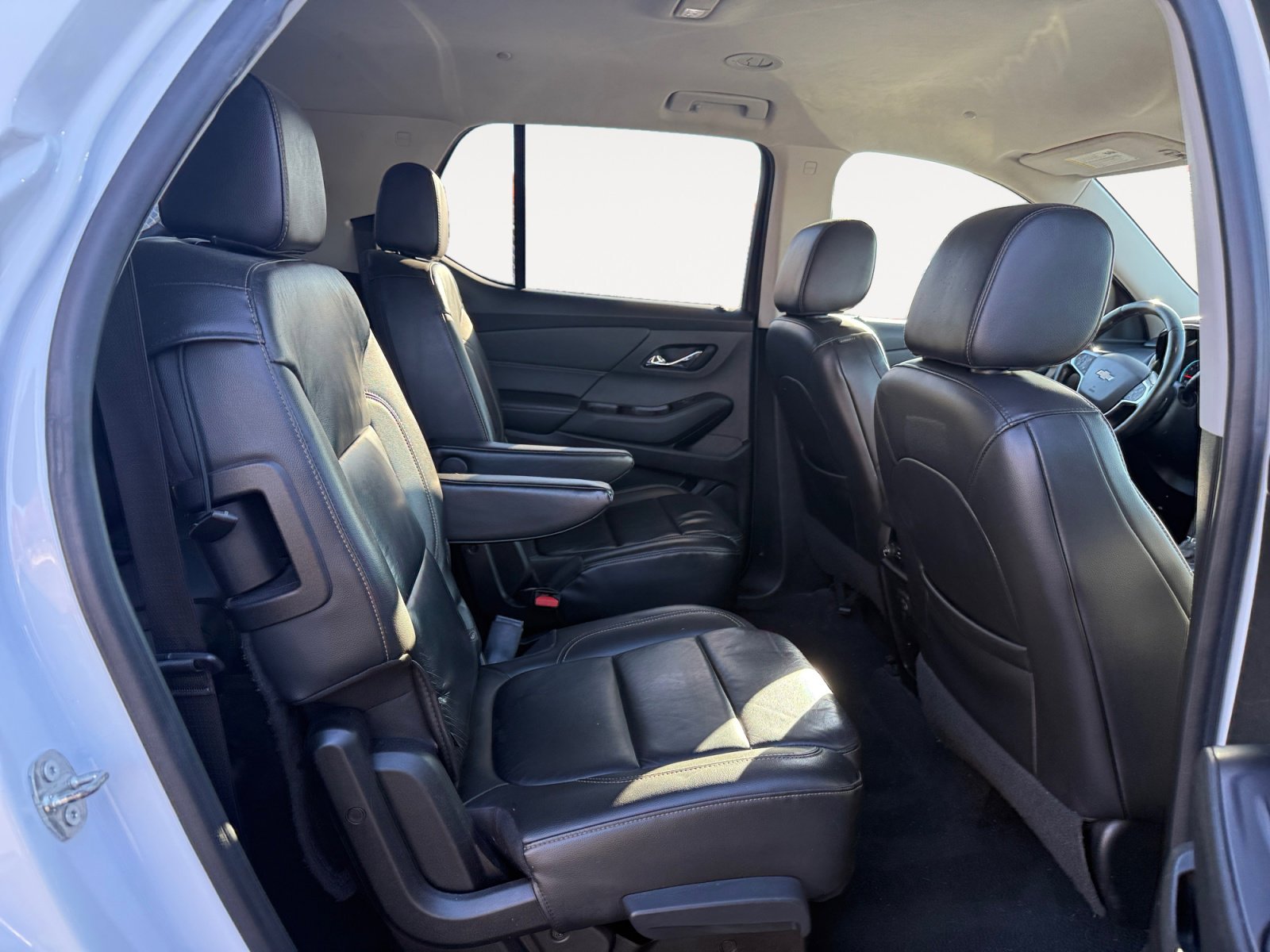 Used 2020 Chevrolet Traverse LT w/ LPO, Blackout Package image 18