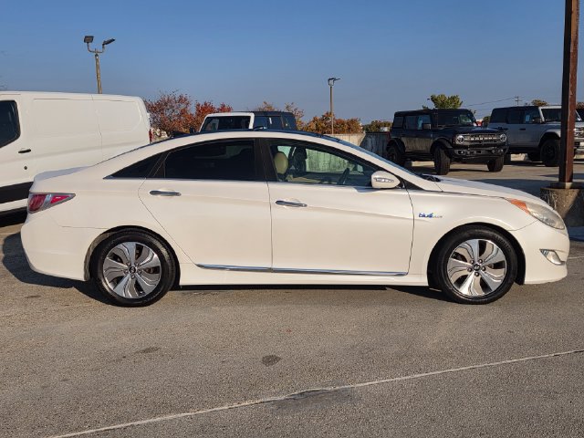 Used 2013 Hyundai Sonata Limited w/ Panoramic Sunroof Pkg FWD image 4