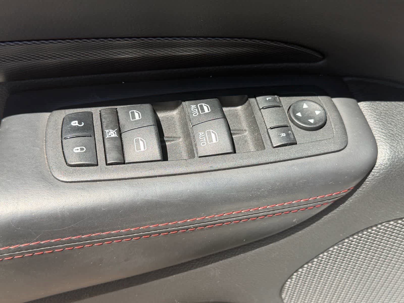 Used 2024 Dodge Durango GT RWD image 9