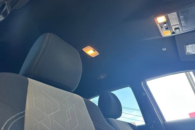Used 2021 Toyota Tacoma TRD Off-Road RWD image 18