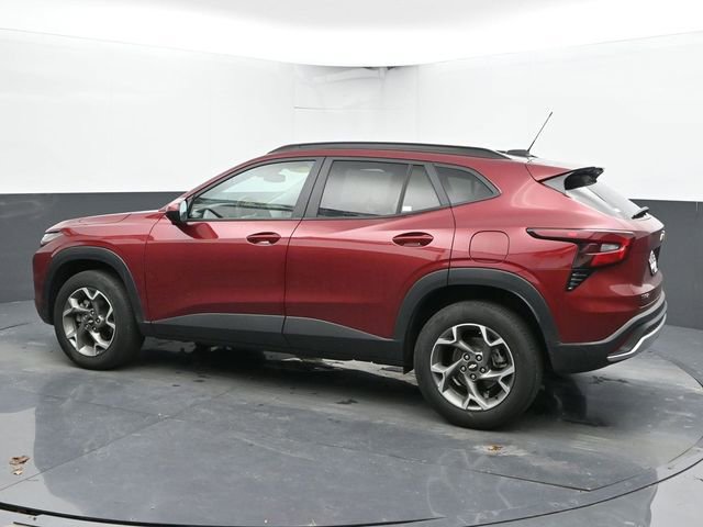 Used 2025 Chevrolet Trax LT image 7