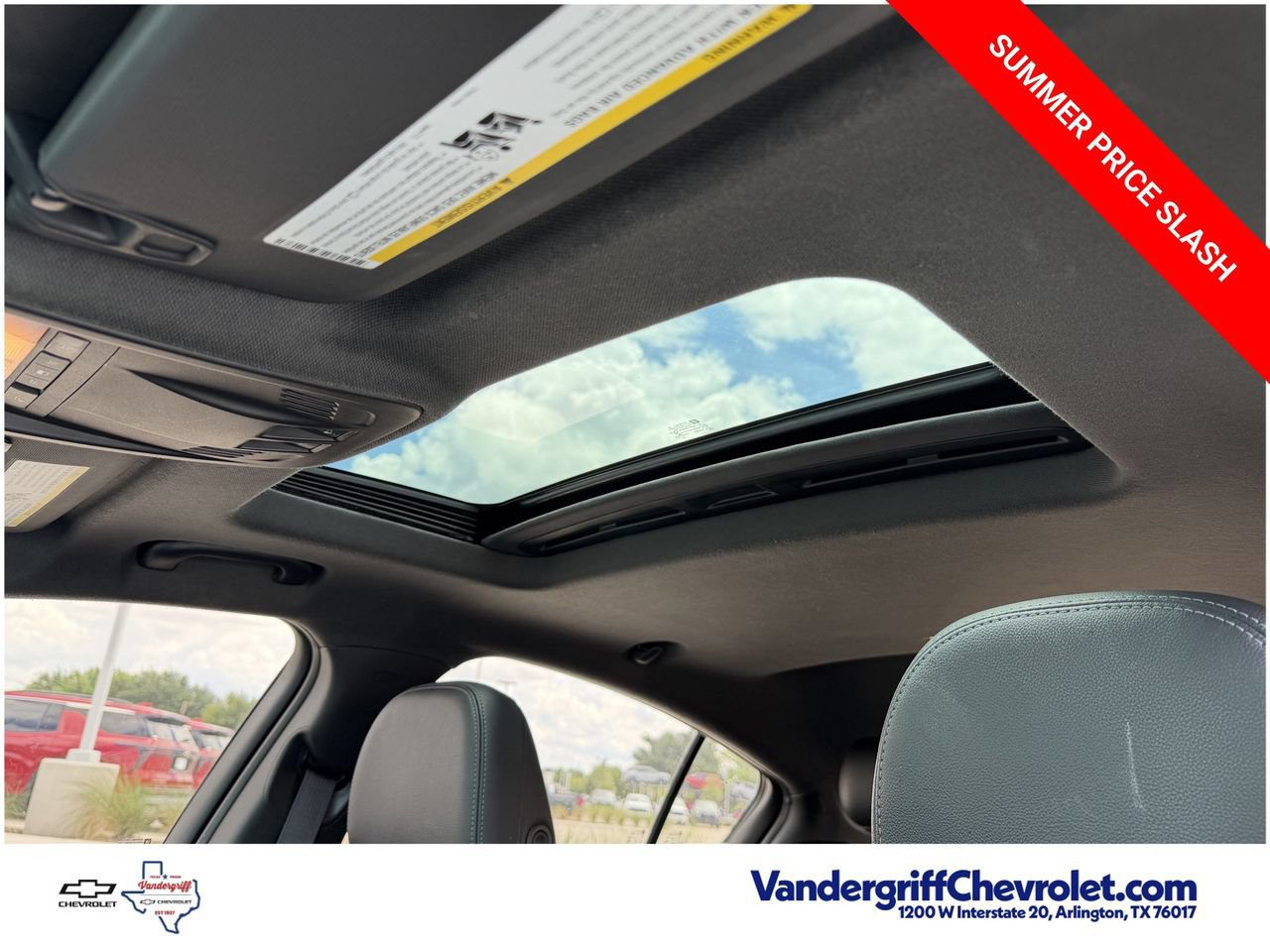 Used 2017 Chevrolet Cruze Premier FWD image 23