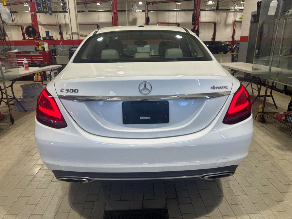 Used 2019 Mercedes-Benz C 300 4MATIC Sedan image 9