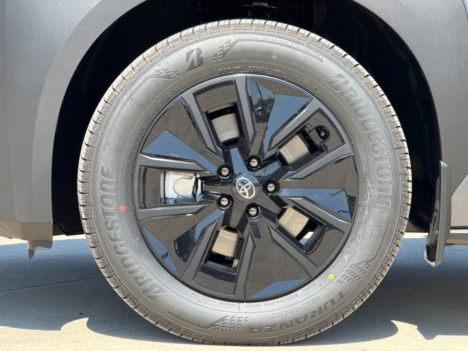 New 2026 Toyota bZ Woodland AWD/4WD image 31