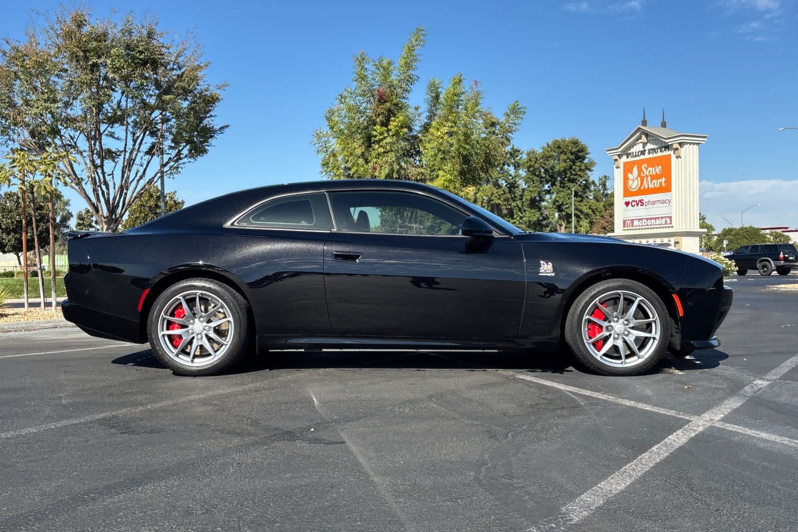 Used 2024 Dodge Charger Daytona Scat Pack w/ Plus Group AWD/4WD image 9