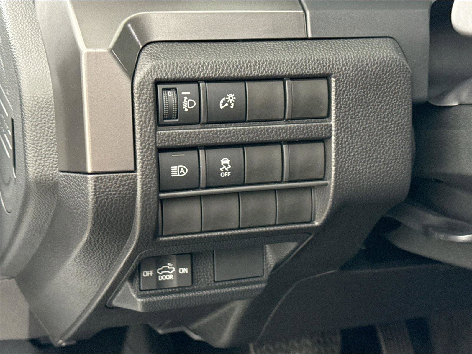 Certified 2025 Toyota Tacoma SR5 image 14