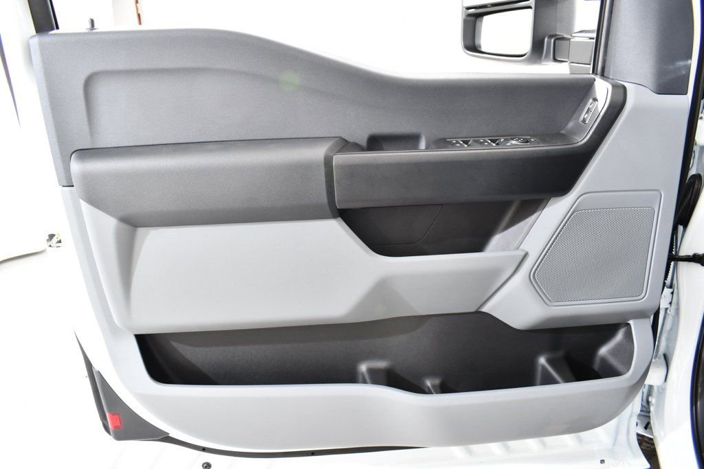 New 2025 Ford F350 XL w/ XL Chrome Package image 26