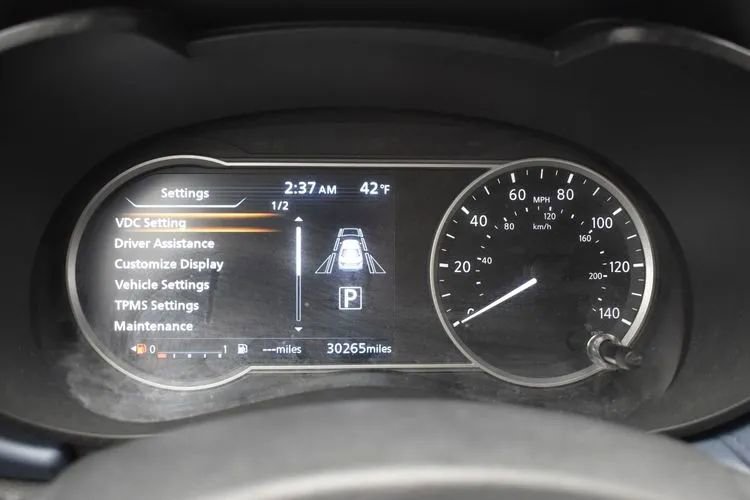 Used 2025 Nissan Versa SV FWD image 26