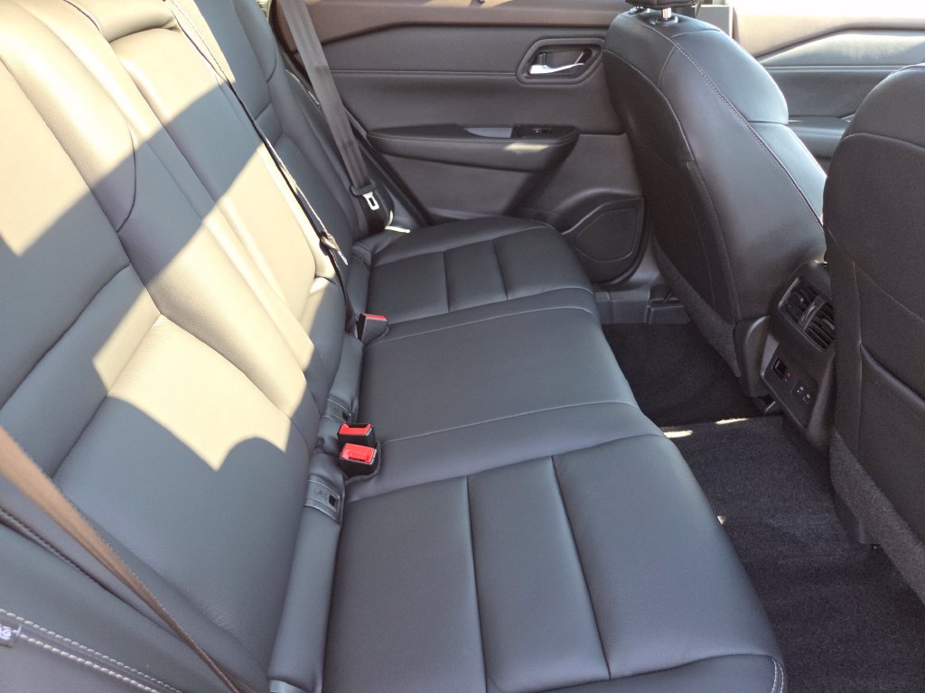 Used 2023 Nissan Rogue SL w/ SL Premium Package AWD/4WD image 32