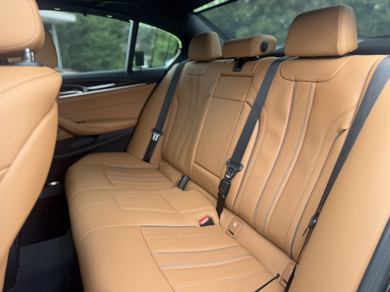 Certified 2023 BMW 530e w/ Executive Package RWD image 18