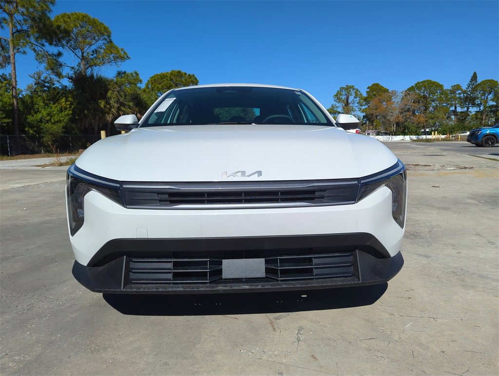New 2026 Kia K4 LXS image 3