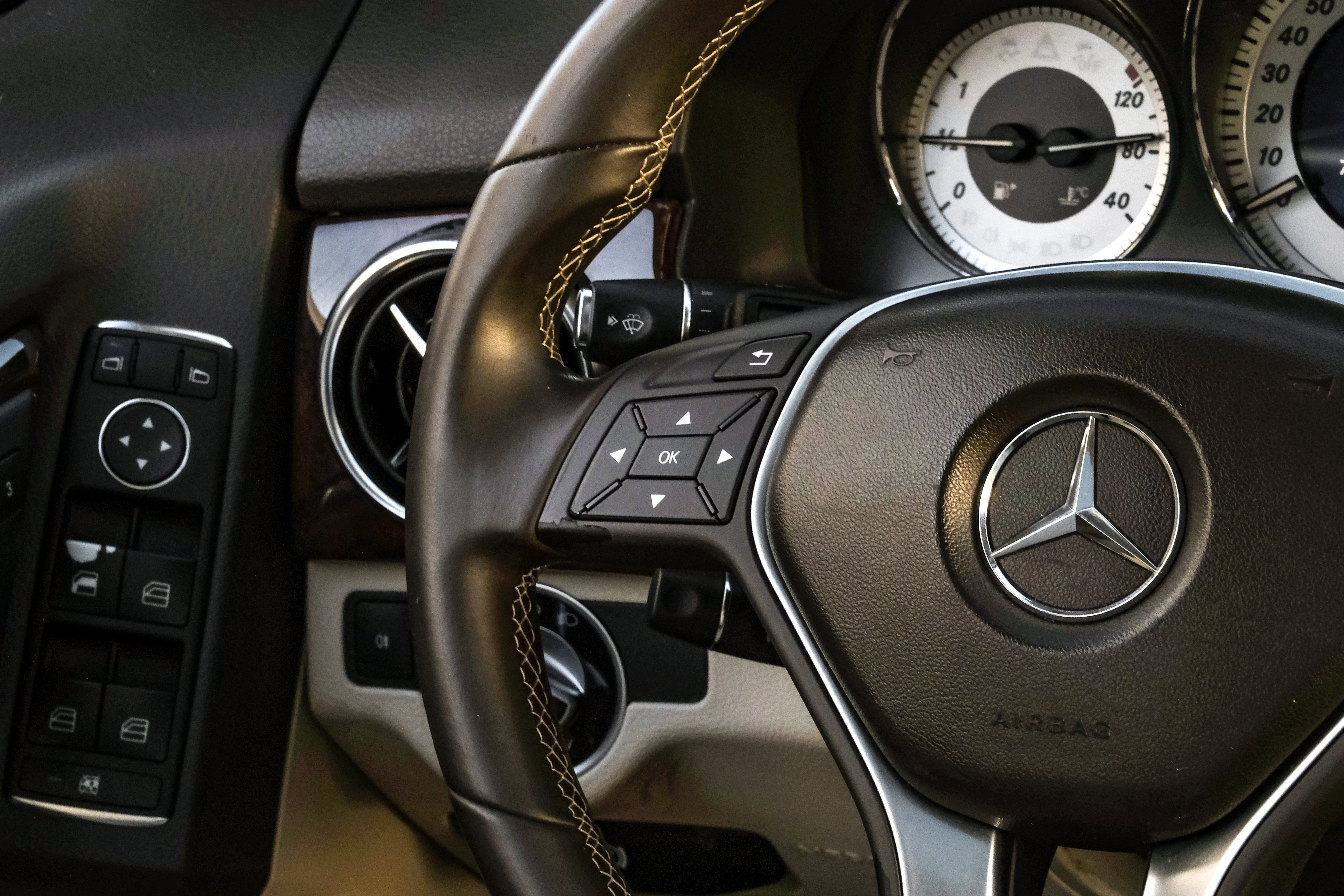 Used 2013 Mercedes-Benz GLK 350 2WD image 16