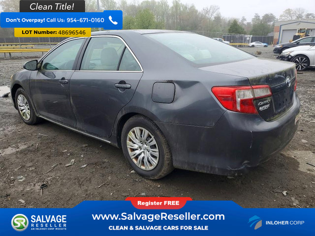 Used 2012 Toyota Camry LE image 3