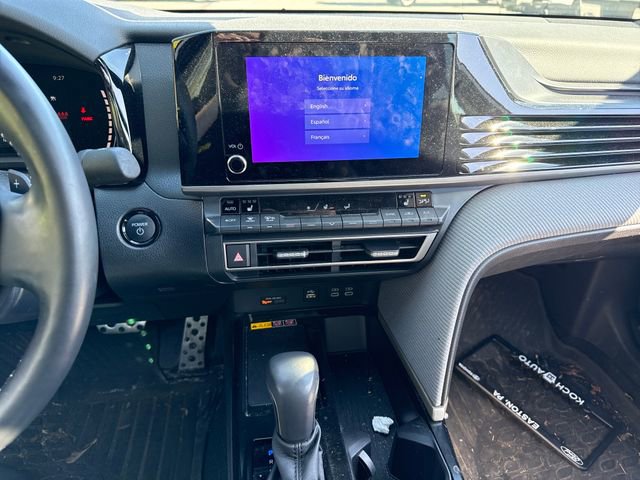 Used 2025 Toyota Camry SE w/ Convenience Package FWD image 28