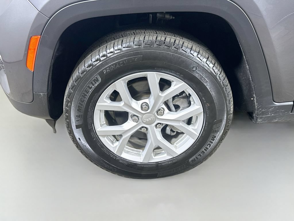 Used 2023 Jeep Grand Cherokee Limited RWD image 8