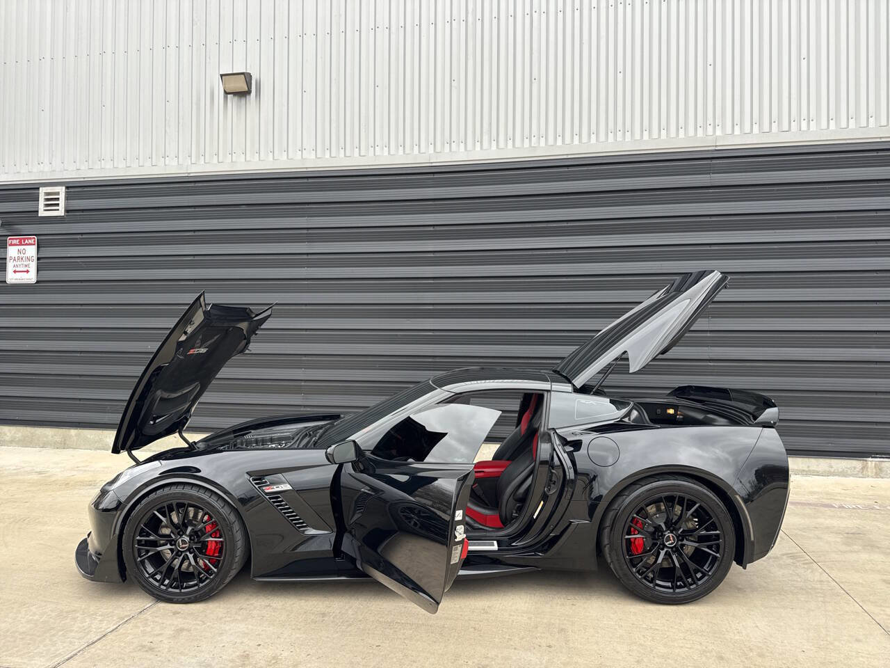 Used 2019 Chevrolet Corvette Z06 RWD image 30