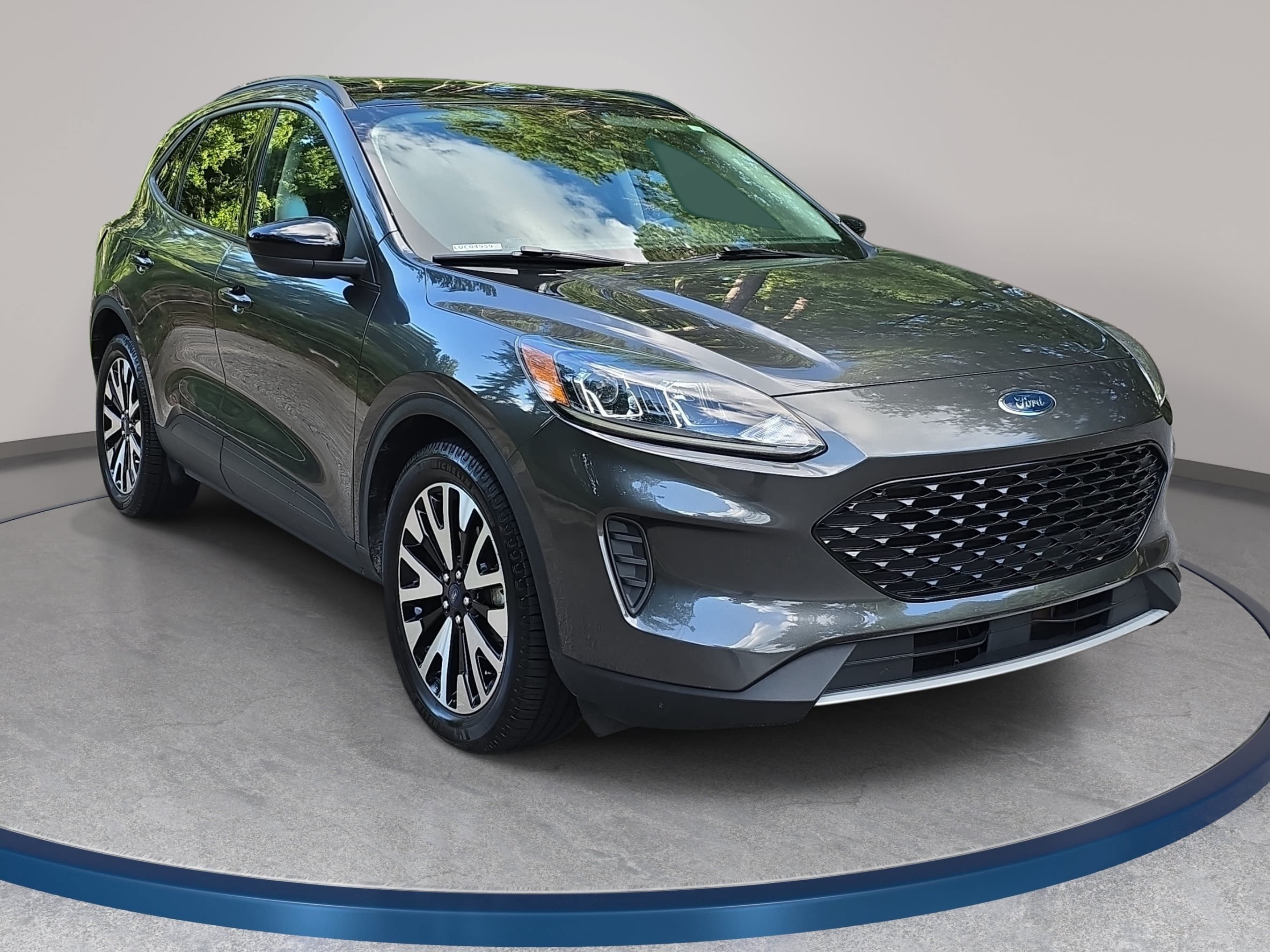 Used 2020 Ford Escape SE Sport FWD image 3